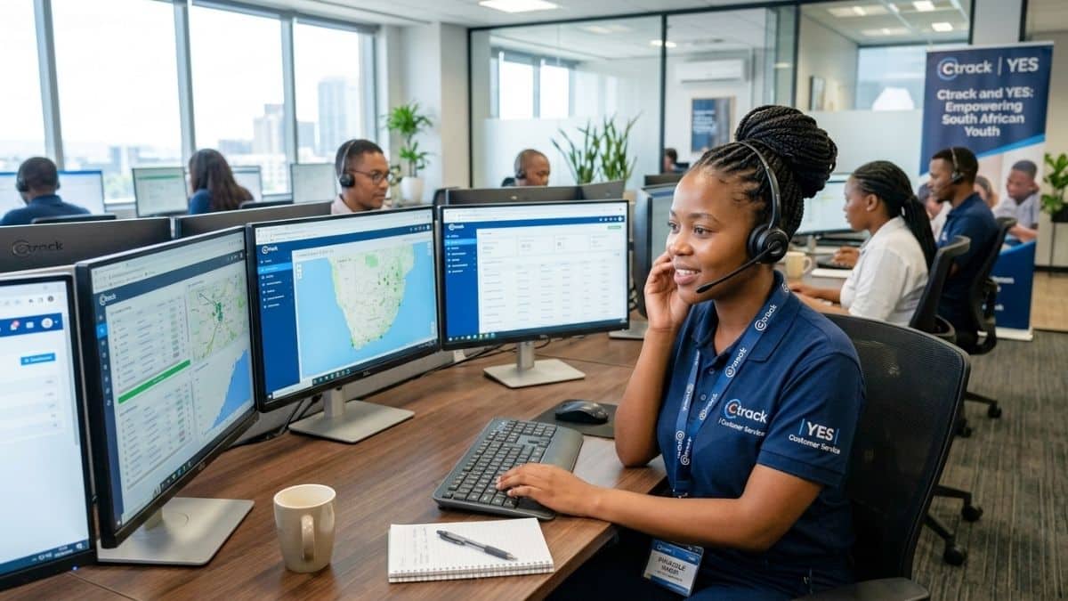 Customer service controller managing scheduling and support tasks on a computer