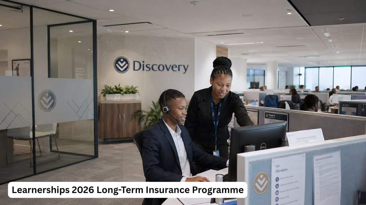 Young South African learner working in a corporate client services office during a Discovery Long-Term Insurance learnership.