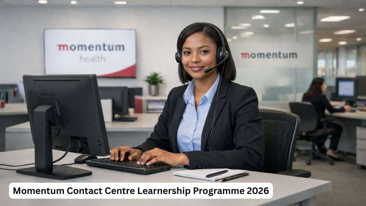 Young South African contact centre learner working in a professional office for the Momentum Health learnership programme